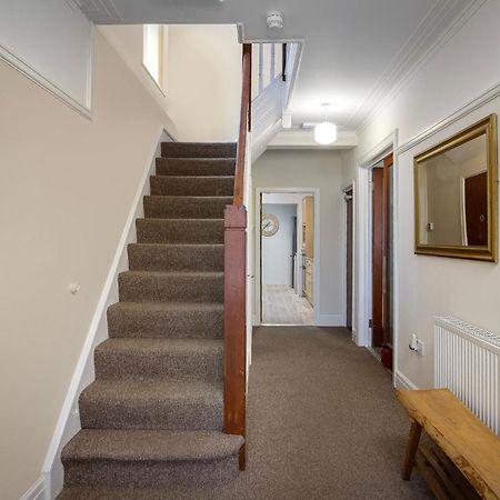 Arnside - Spacious 10-Bedroom Seaside Cottage Блекпул Екстериор снимка