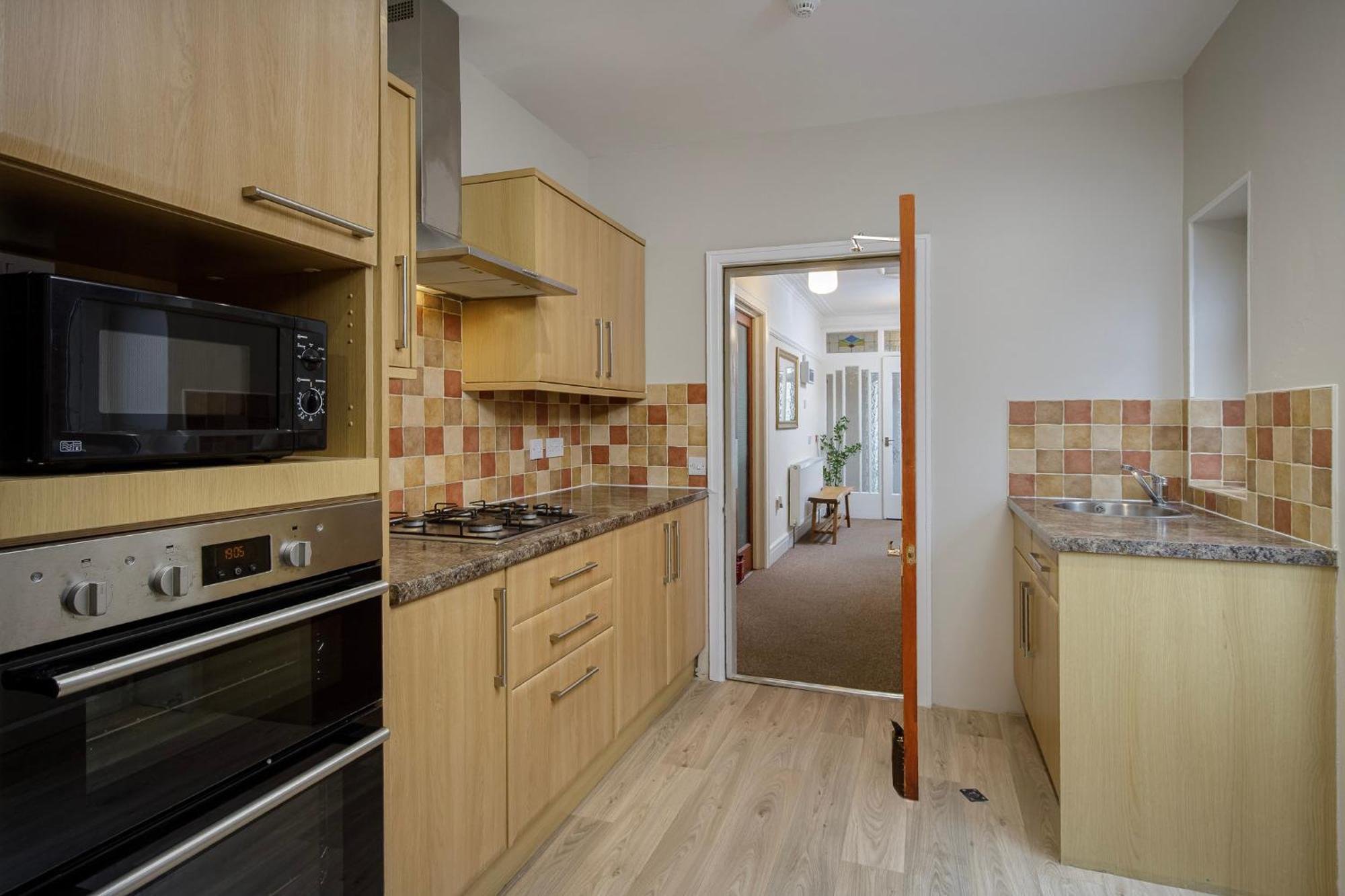 Arnside - Spacious 10-Bedroom Seaside Cottage Блекпул Екстериор снимка