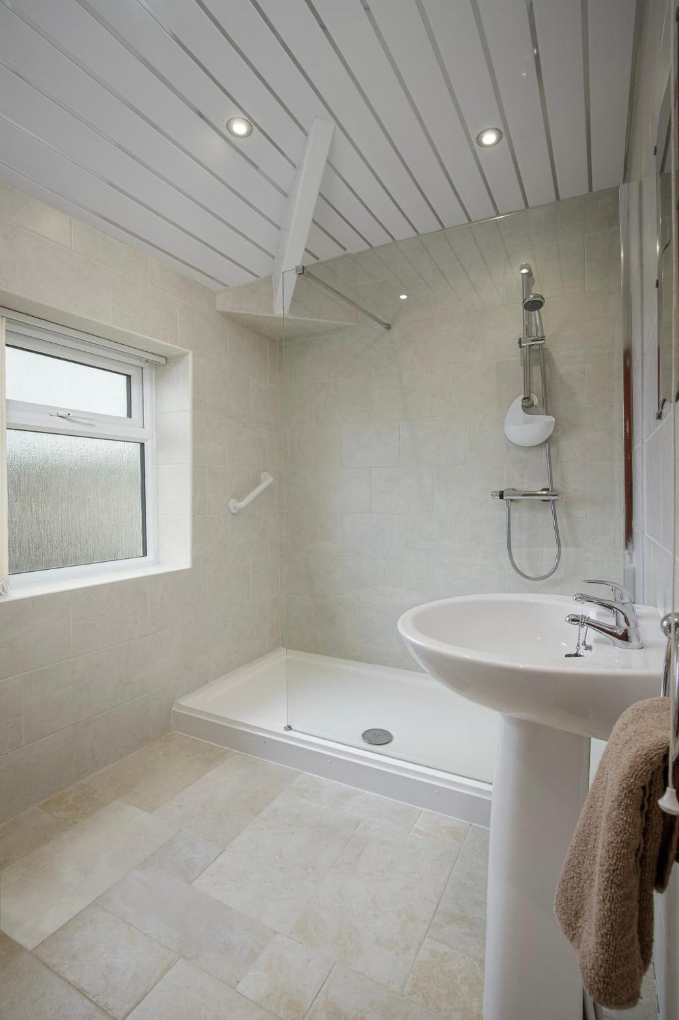 Arnside - Spacious 10-Bedroom Seaside Cottage Блекпул Екстериор снимка