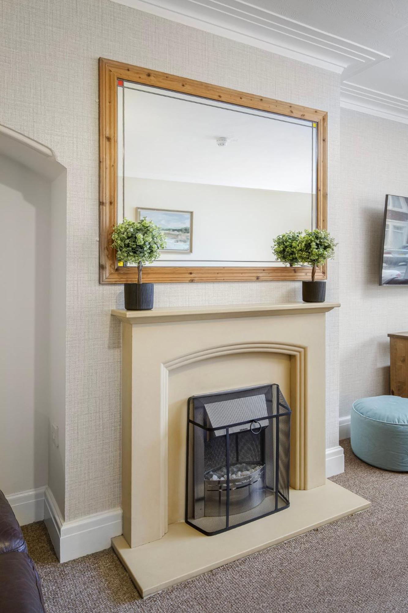 Arnside - Spacious 10-Bedroom Seaside Cottage Блекпул Екстериор снимка